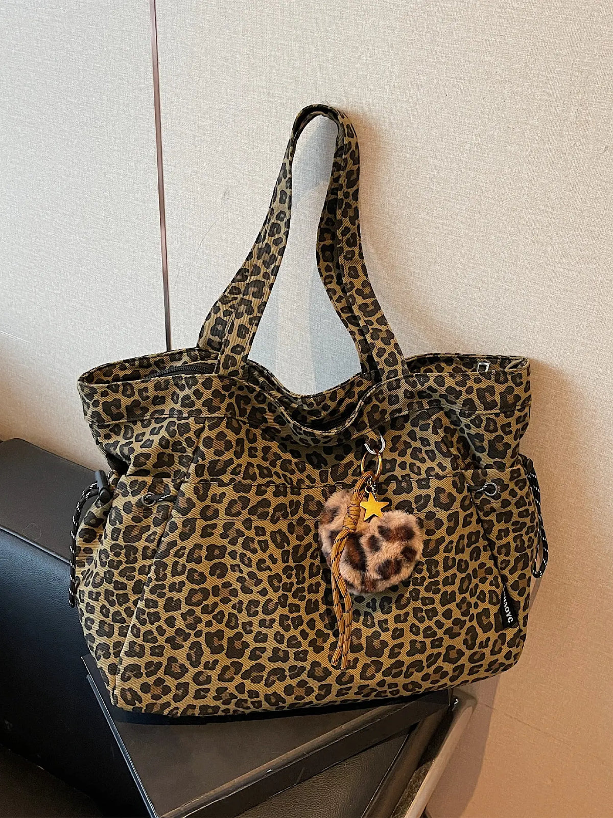 Casual Leopard Print Crossbody Bag, Large Capacity Single Shoulder Tote, Perfect for Work and Daily Use, Fashionable Fabric Backpack