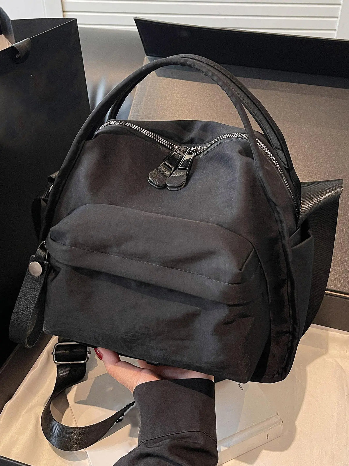 Ladies' elegant solid color shoulder bag, fashionable zipper All Match crossbody bag for daily use, simple solid color, casual trend versatile high-quality commuter shoulder bag, Fabric shoulder bags, Crossbody handbags
