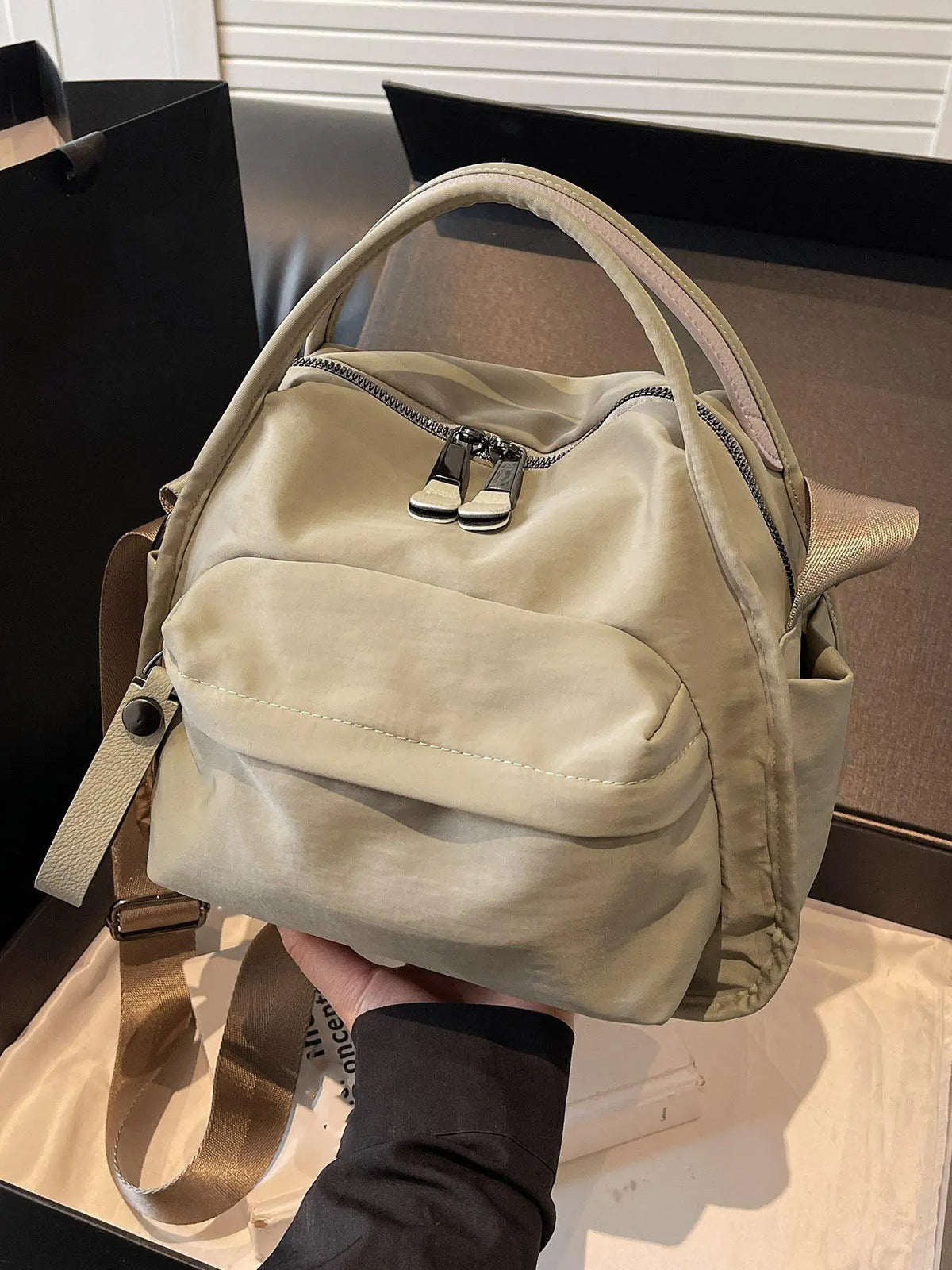 Ladies' elegant solid color shoulder bag, fashionable zipper All Match crossbody bag for daily use, simple solid color, casual trend versatile high-quality commuter shoulder bag, Fabric shoulder bags, Crossbody handbags
