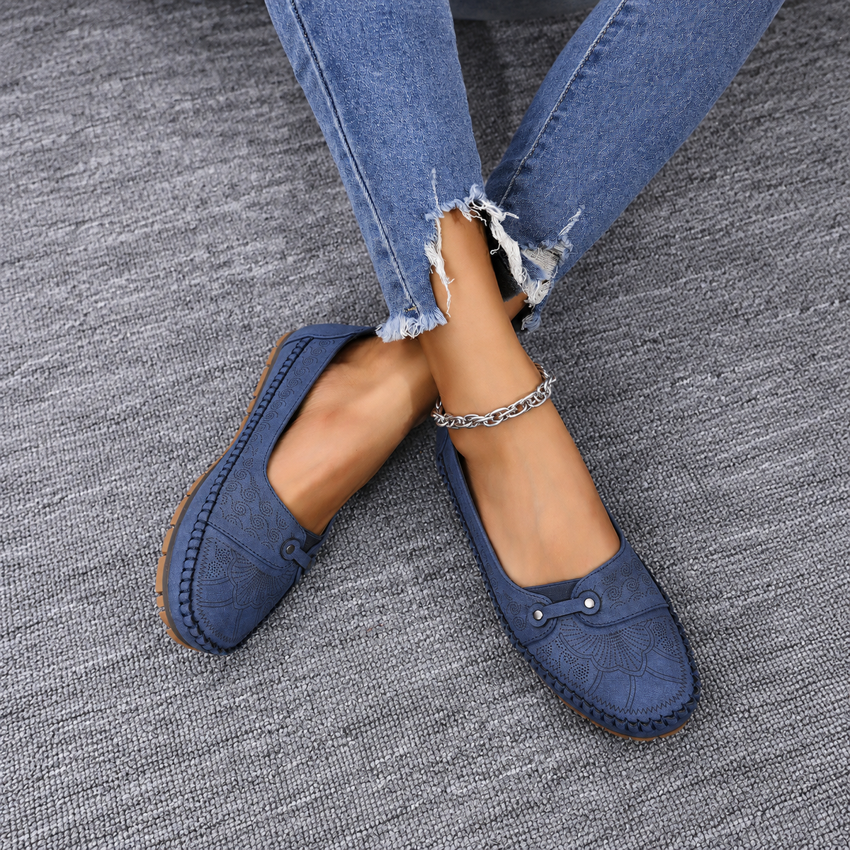 Women’s Vintage Comfort Slip-On Flats – Lightweight & Flexible