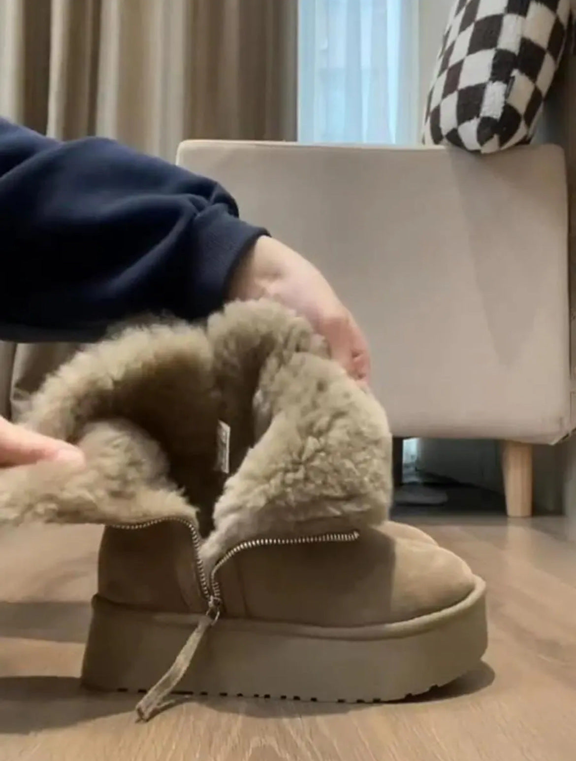 Women’s Cozy Lined Platform Boots