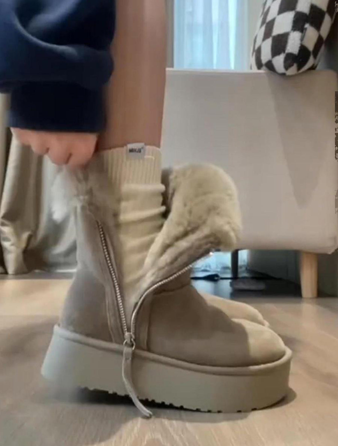 Women’s Cozy Lined Platform Boots
