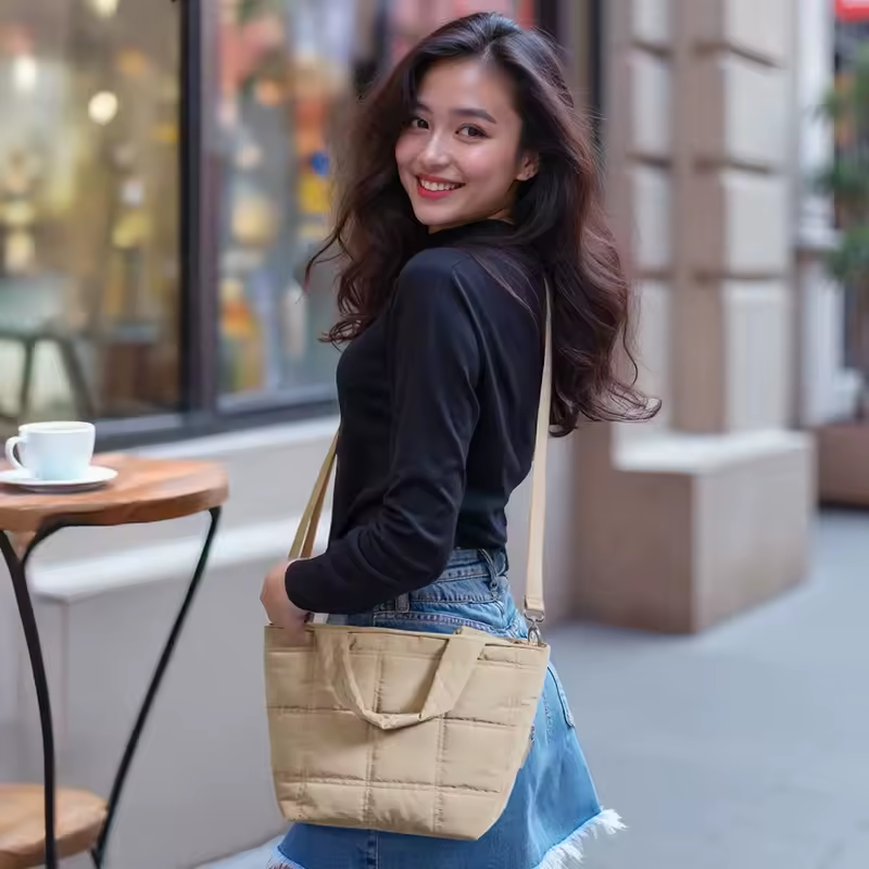 Duffel Bag For Women Travel Crossbody Tote Bag Multi-Function Sport Gym Bag Waterproof Casual Overnight Shoulder Bag