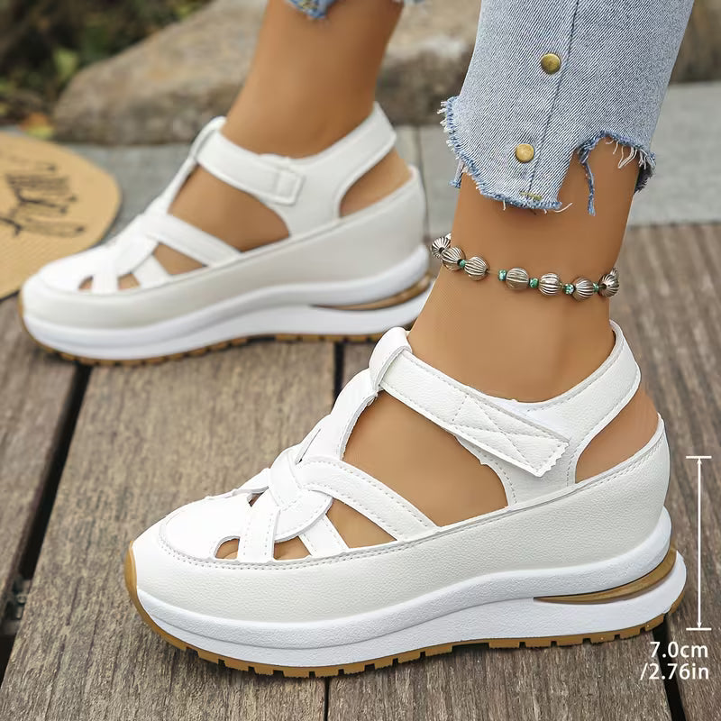 Orthopädische Plateau-Sandalen – Schmerzfrei gehen & sofort größer wirken