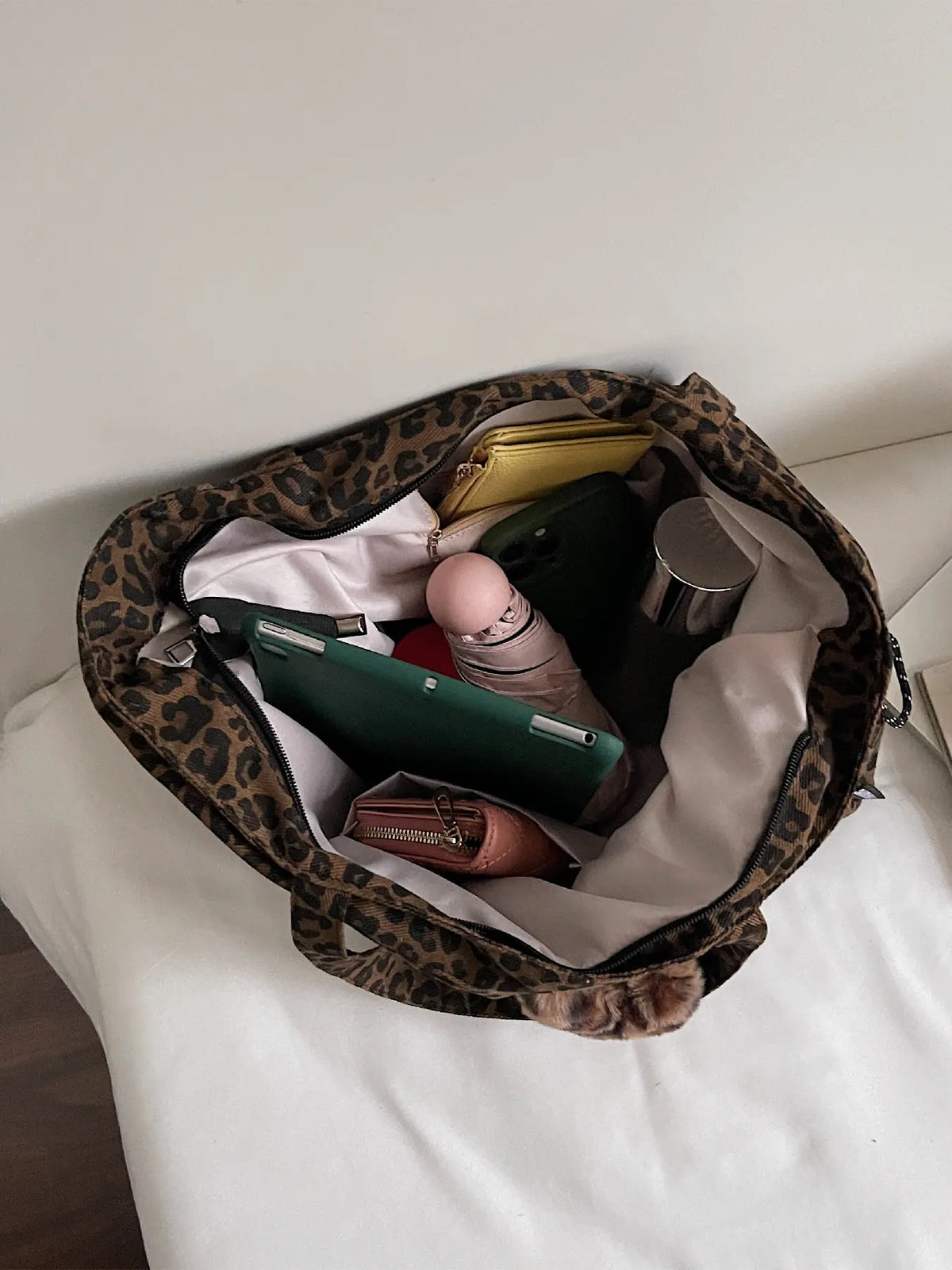 Casual Leopard Print Crossbody Bag, Large Capacity Single Shoulder Tote, Perfect for Work and Daily Use, Fashionable Fabric Backpack