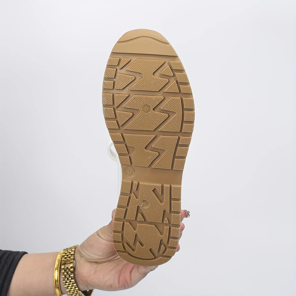 Orthopädische Plateau-Sandalen – Schmerzfrei gehen & sofort größer wirken